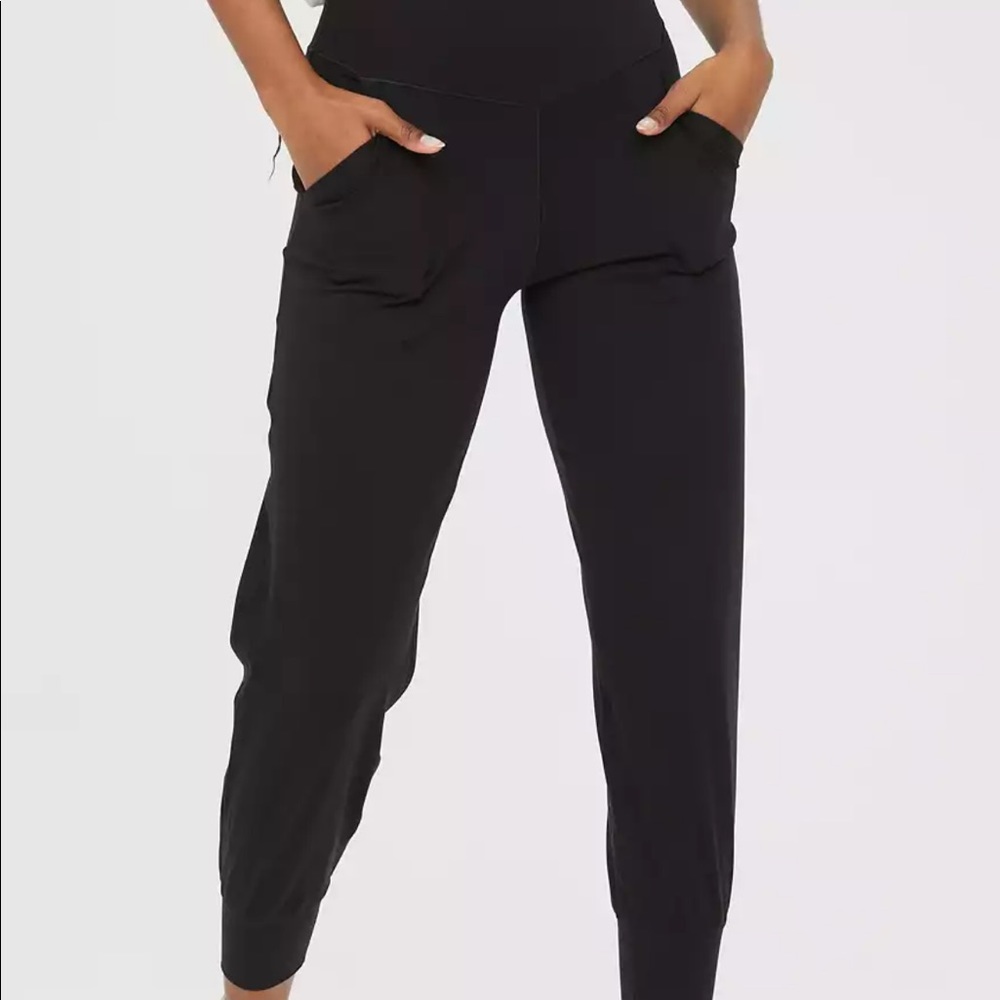 Offline by aerie real me jogger